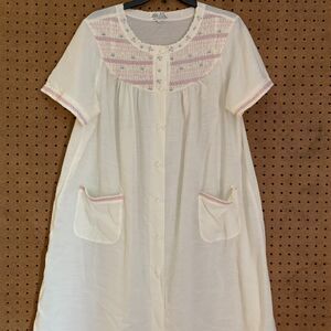 Vintage Lingerie Intimates House Dress Romantic Robe Cottagecore Granny White Lg